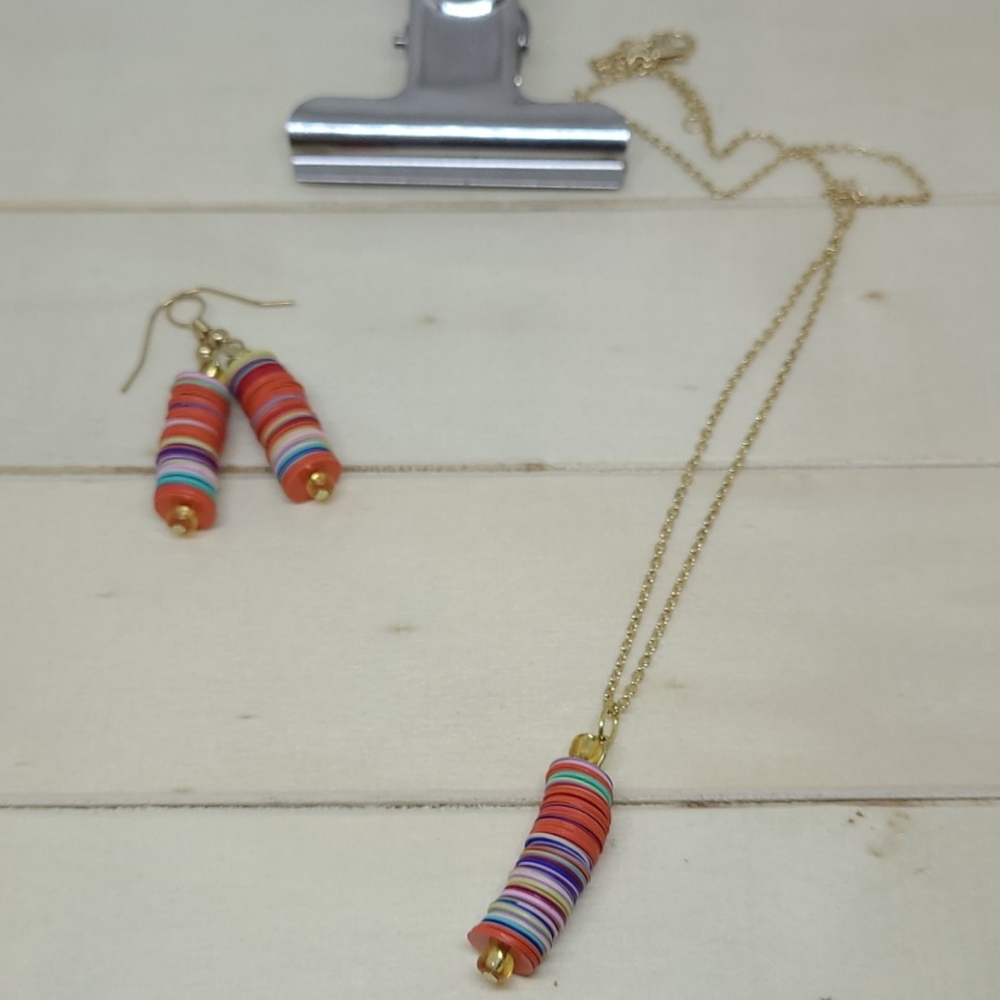 Sold Out- NWT Tropical Necklace Set